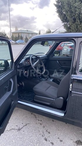 LADA (VAZ) Niva 2025, 2,480 km - 1.7 л - Bakı