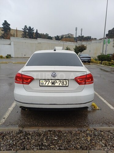 Volkswagen Passat 2014, 182,500 km - 1.8 л - Bakı