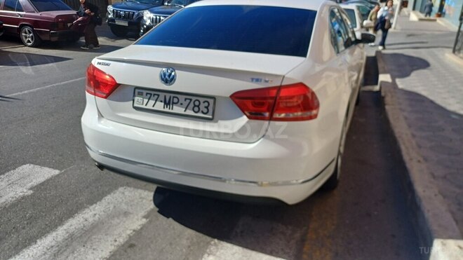 Volkswagen Passat 2014, 182,500 km - 1.8 л - Bakı