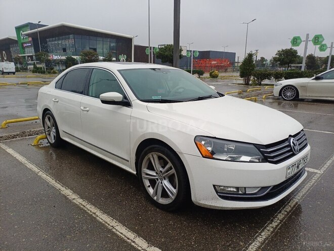 Volkswagen Passat 2014, 182,500 km - 1.8 л - Bakı