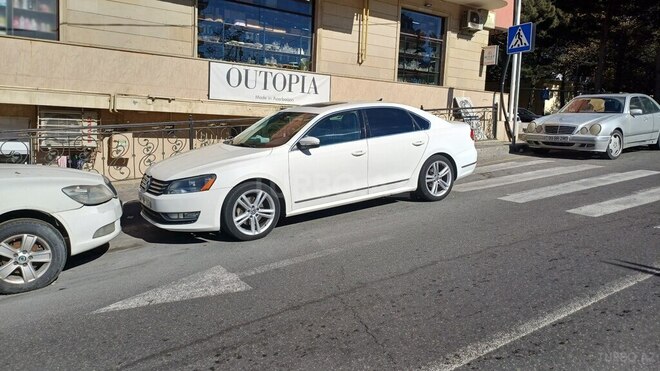 Volkswagen Passat 2014, 182,500 km - 1.8 л - Bakı