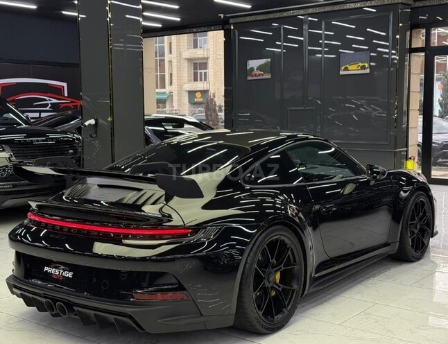Porsche 911 GT3-4