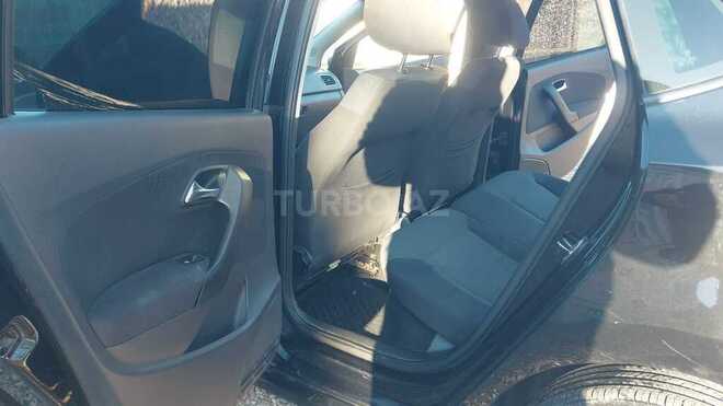 Volkswagen Polo 2010, 240,000 km - 1.4 л - Tovuz