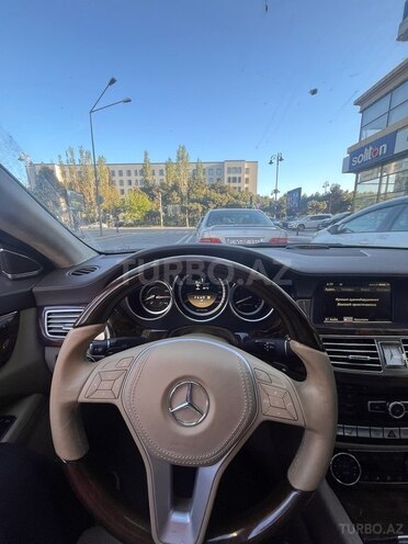 Mercedes CLS 500 4MATIC-17