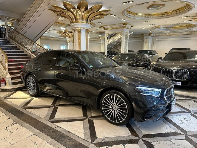 Mercedes E 300 e-2