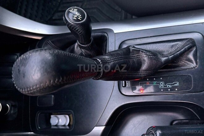 Toyota Land Cruiser Prado-13