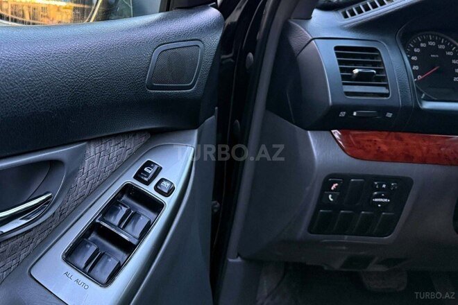 Toyota Land Cruiser Prado-11