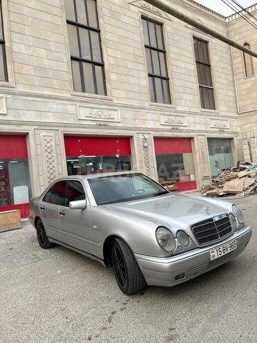 Mercedes E 240 1998, 319,000 km - 2.4 l - Kürdəmir