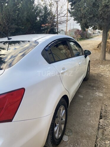 Kia Rio-4