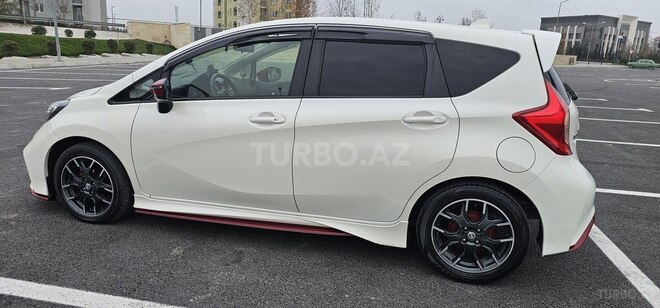 Nissan Note-7