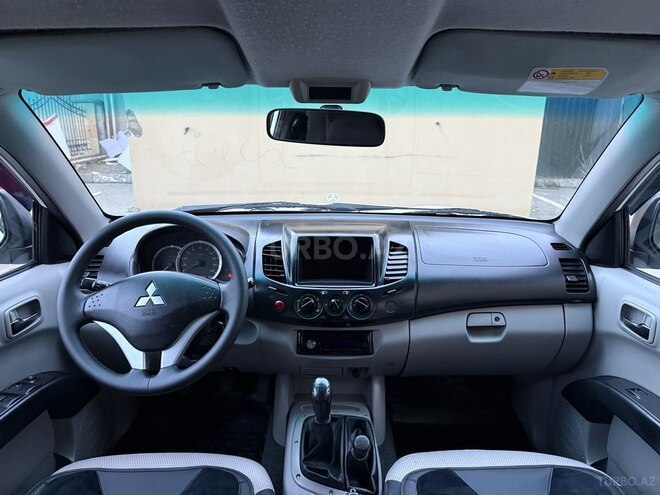 Mitsubishi L200 2013, 196,000 km - 2.5 л - Bakı