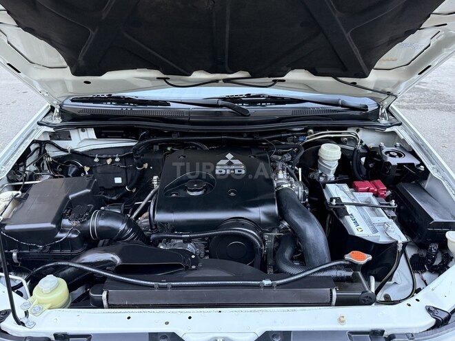 Mitsubishi L200 2013, 196,000 km - 2.5 л - Bakı