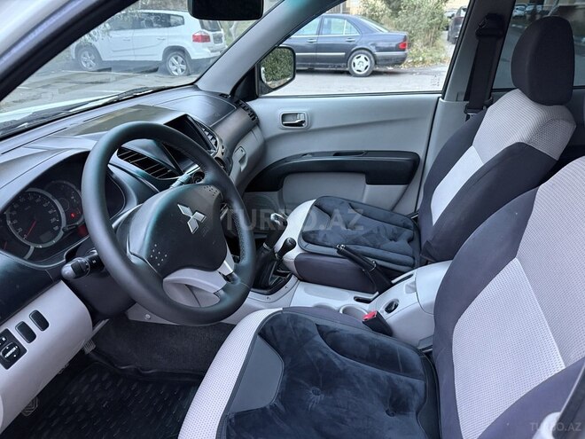 Mitsubishi L200 2013, 196,000 km - 2.5 л - Bakı