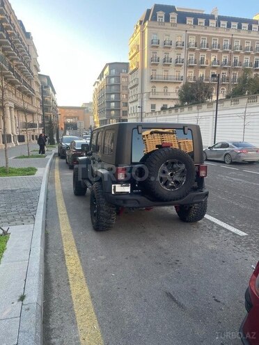 Jeep Wrangler-4