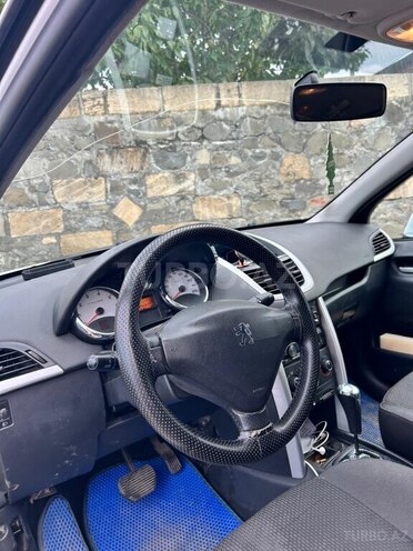 Peugeot 207 2012, 298,000 km - 1.6 l - Quba