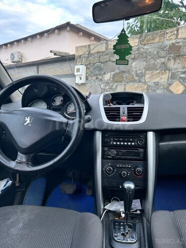 Peugeot 207 2012, 298,000 km - 1.6 l - Quba