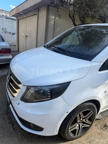 Mercedes  2015, 392,837 km - 2.1 l - Bakı