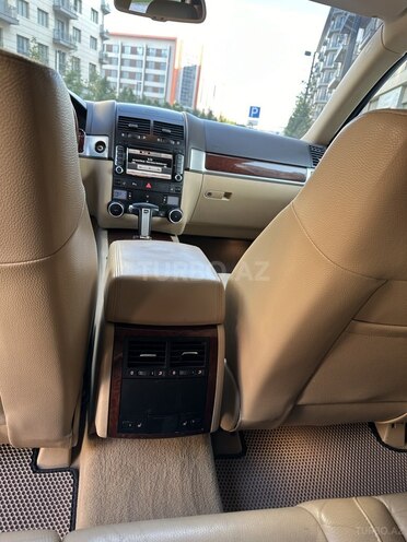 Volkswagen Touareg-10