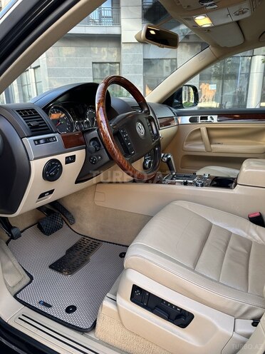 Volkswagen Touareg-11