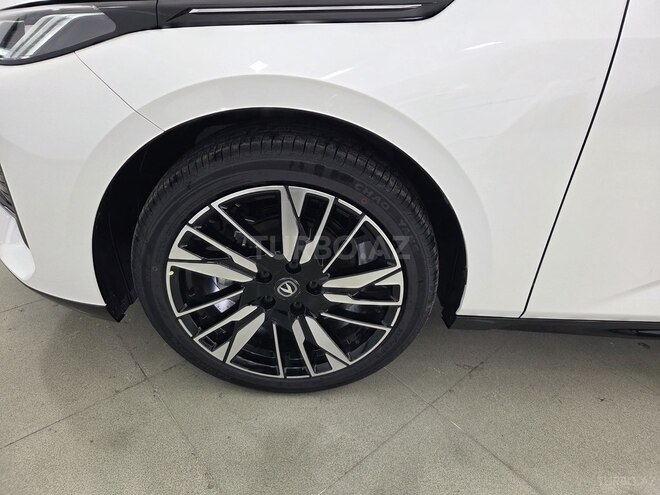 Changan Lamore-9