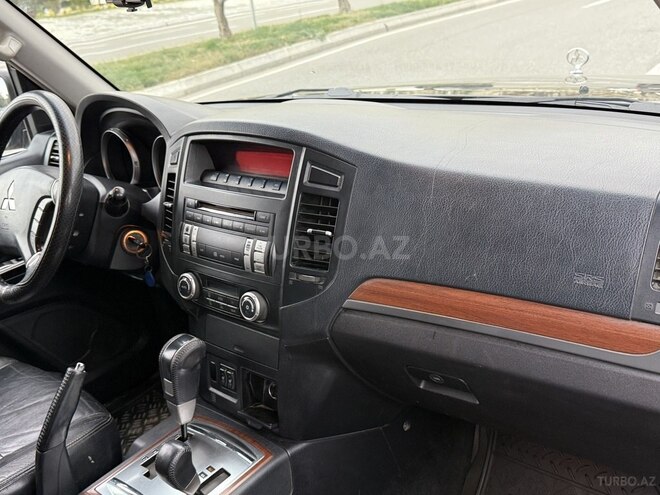 Mitsubishi Pajero 2007, 235,000 km - 3.0 l - Bakı