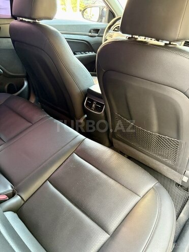 Hyundai Elantra 2016, 186,000 km - 1.6 l - Bakı
