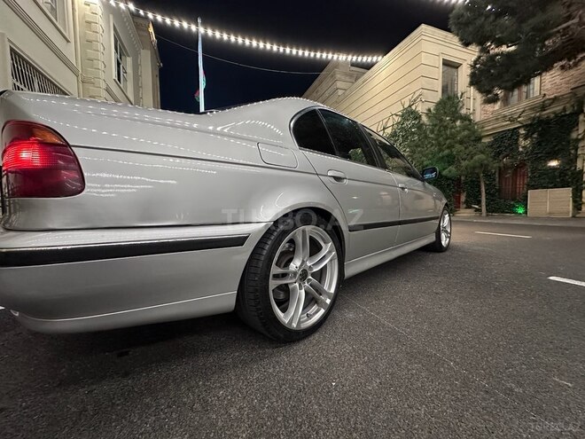 BMW 528 1998, 280,000 km - 2.8 l - Bakı