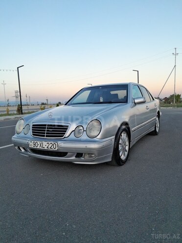 Mercedes E 220 2000, 585,000 km - 2.2 l - Ucar