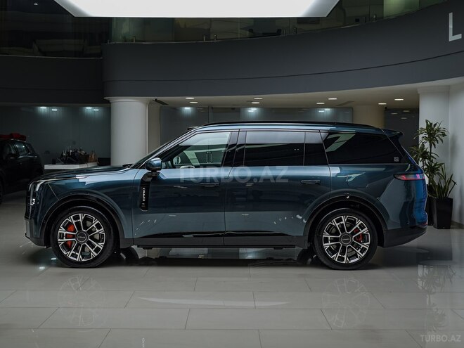 Lynk & Co 900-7