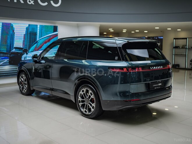 Lynk & Co 900-4