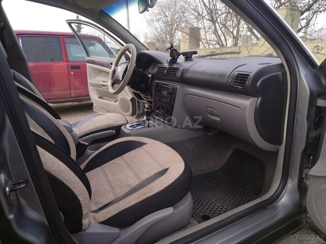 Volkswagen Passat 2004, 400,000 km - 1.8 l - Şamaxı