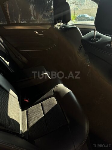 Mercedes E 200-19