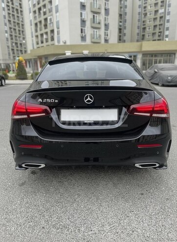 Mercedes A 250 e 2021, 104,000 km - 1.3 л - Bakı
