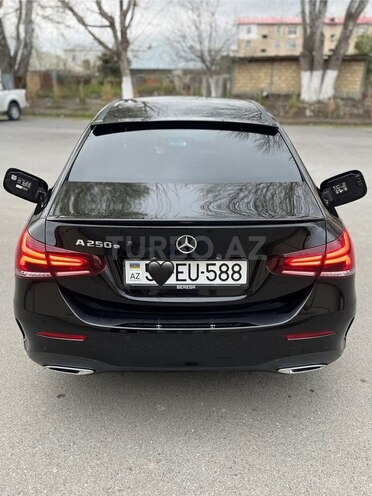 Mercedes A 250 e 2021, 104,000 km - 1.3 л - Bakı