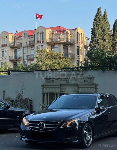Mercedes E 200-3