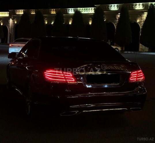 Mercedes E 200-13