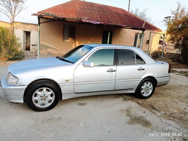 Mercedes C 220 1995, 315,000 km - 2.2 л - Sumqayıt