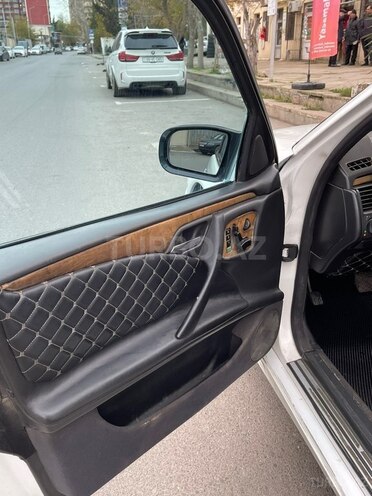 Mercedes E 320 1998, 450,000 km - 3.2 l - Bakı