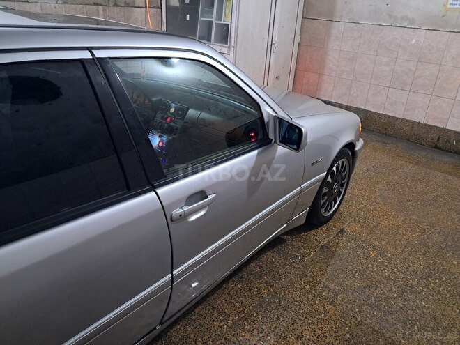 Mercedes C 230 1999, 245,000 km - 2.3 l - Bakı