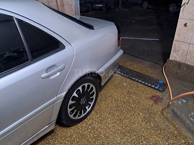 Mercedes C 230 1999, 245,000 km - 2.3 l - Bakı