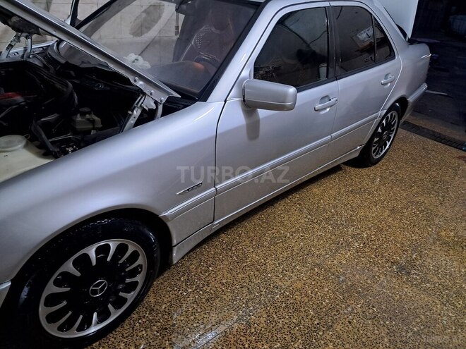 Mercedes C 230 1999, 245,000 km - 2.3 l - Bakı