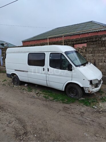 Ford Transit-2