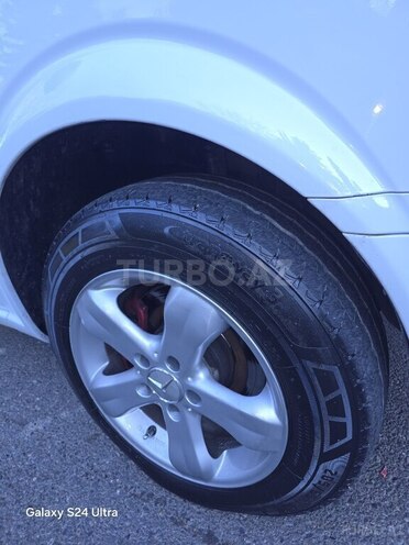 Mercedes  2008, 574,000 km - 2.1 l - Mingəçevir