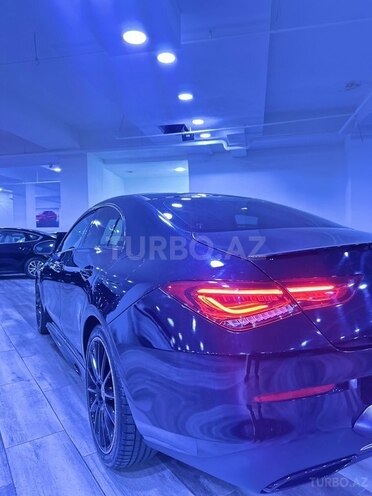 Mercedes CLA 220-11