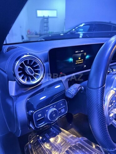 Mercedes CLA 220-5