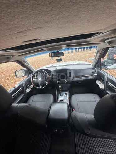 Mitsubishi Pajero 2012, 280,000 km - 3.5 л - Bakı