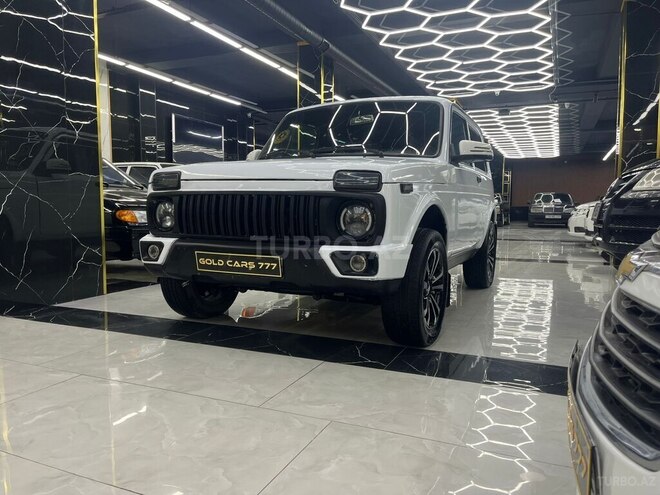 LADA (VAZ) Niva-12