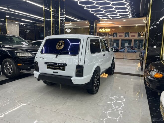 LADA (VAZ) Niva-15