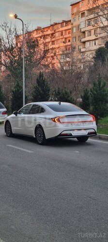 Hyundai Sonata-2