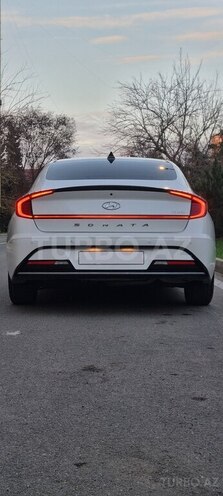 Hyundai Sonata-4